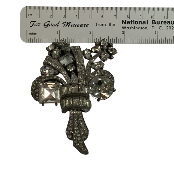 Eisenberg Jewelry - Eisenberg Original Bouquet Rhinestone Dress Clip